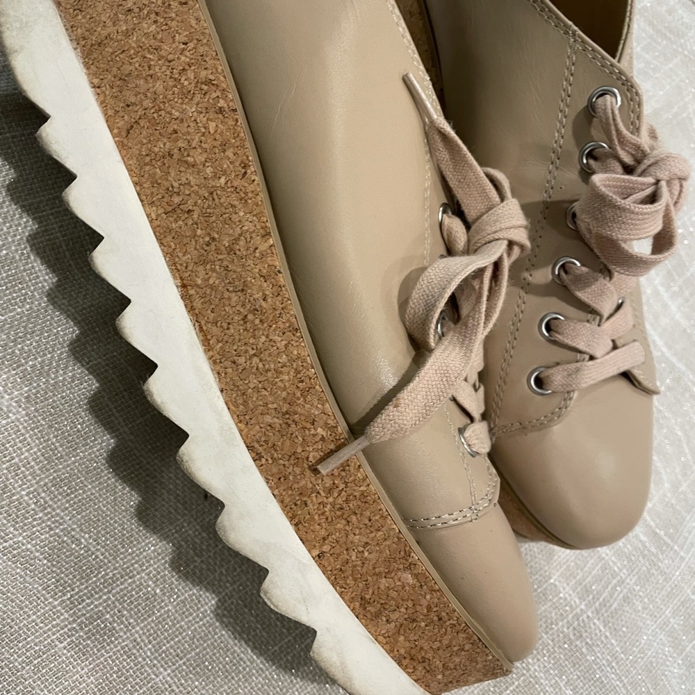 Steve Madden lace up shoes 👞